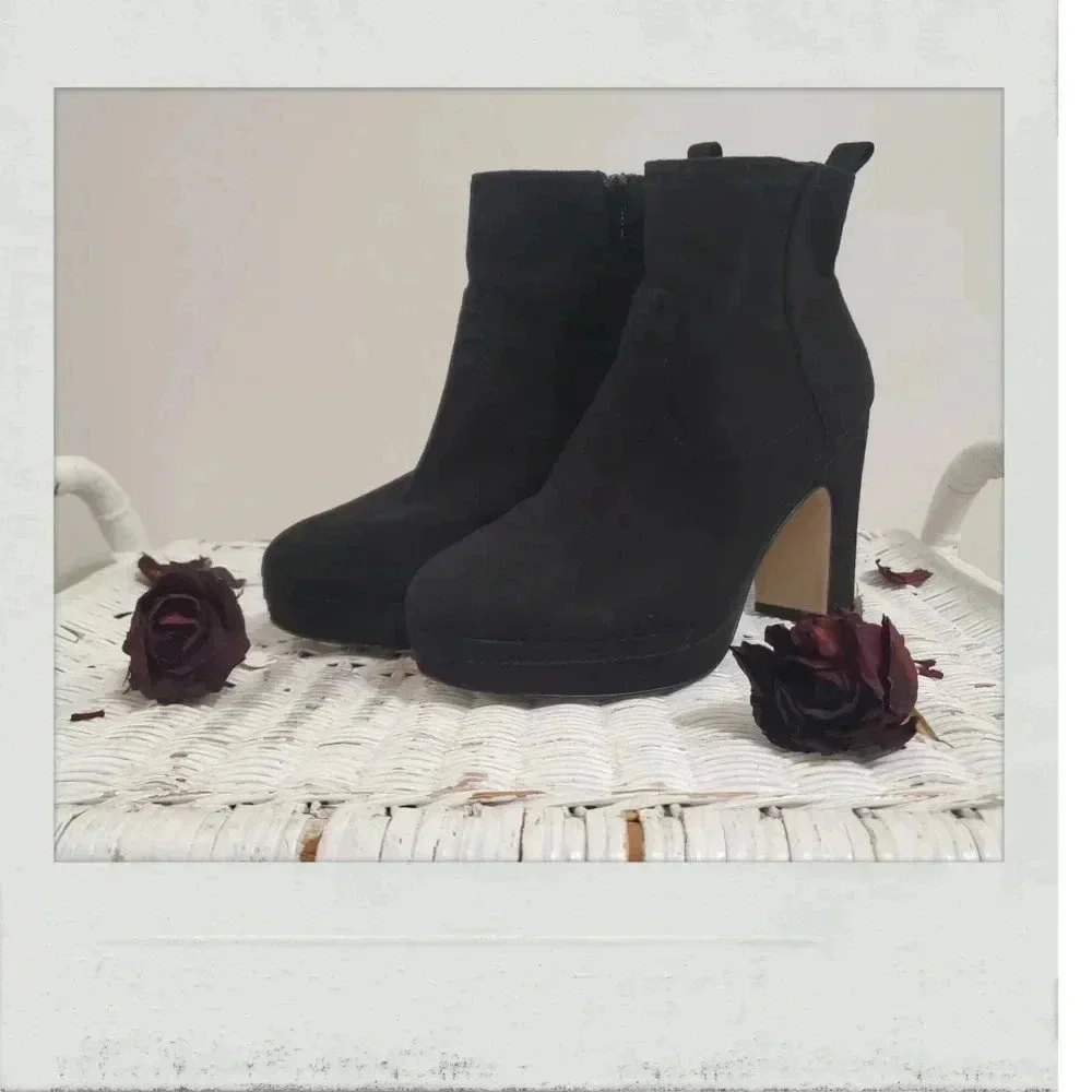 H&M | Y2K Glam Grunge Avant Garde Black Chunky Platform Heel Boots
